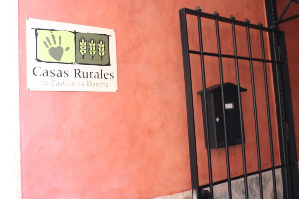 Los Laureles 2 Urda Esterno foto